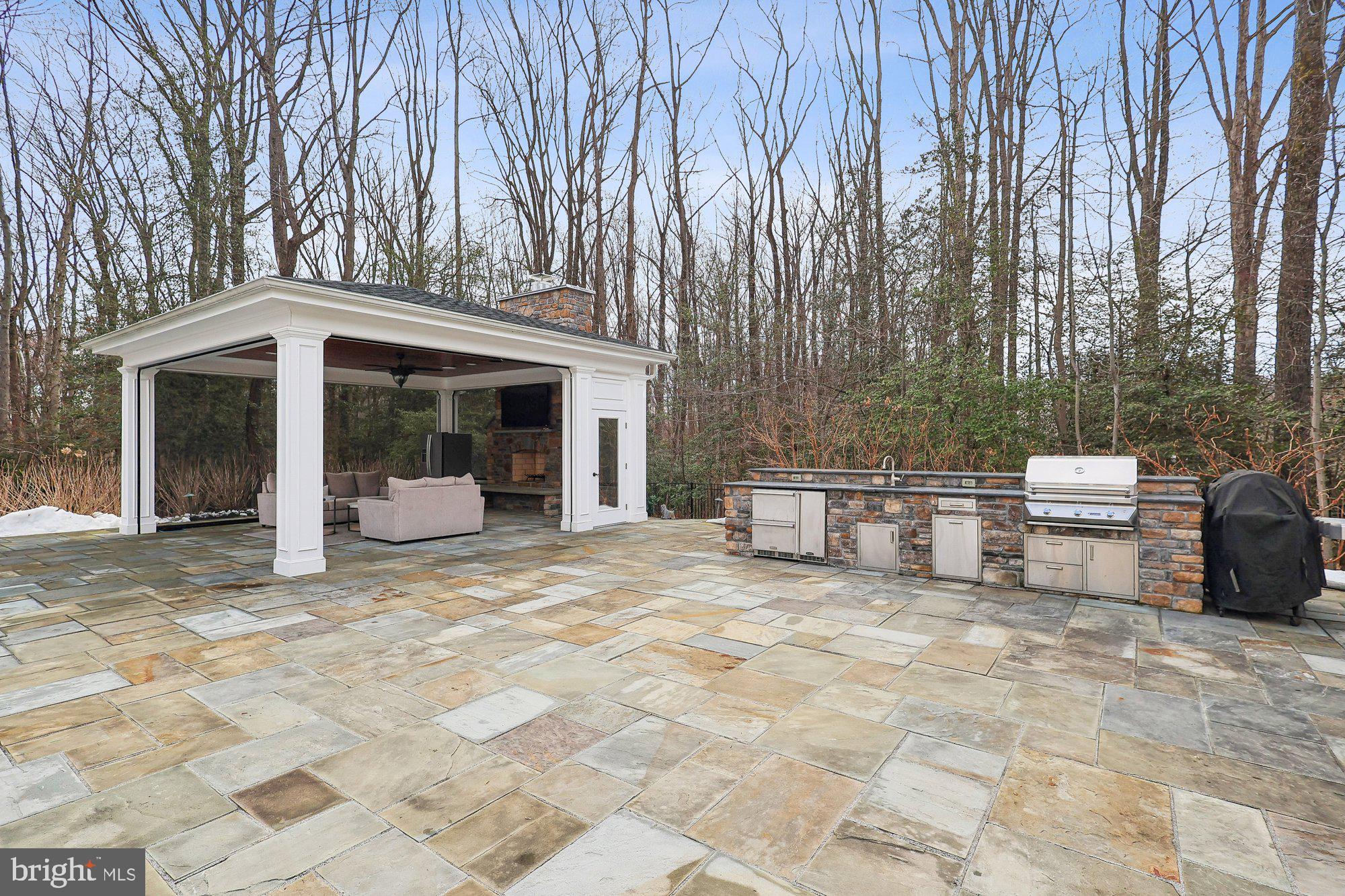 1303 WINDSOR RIDGE LANE