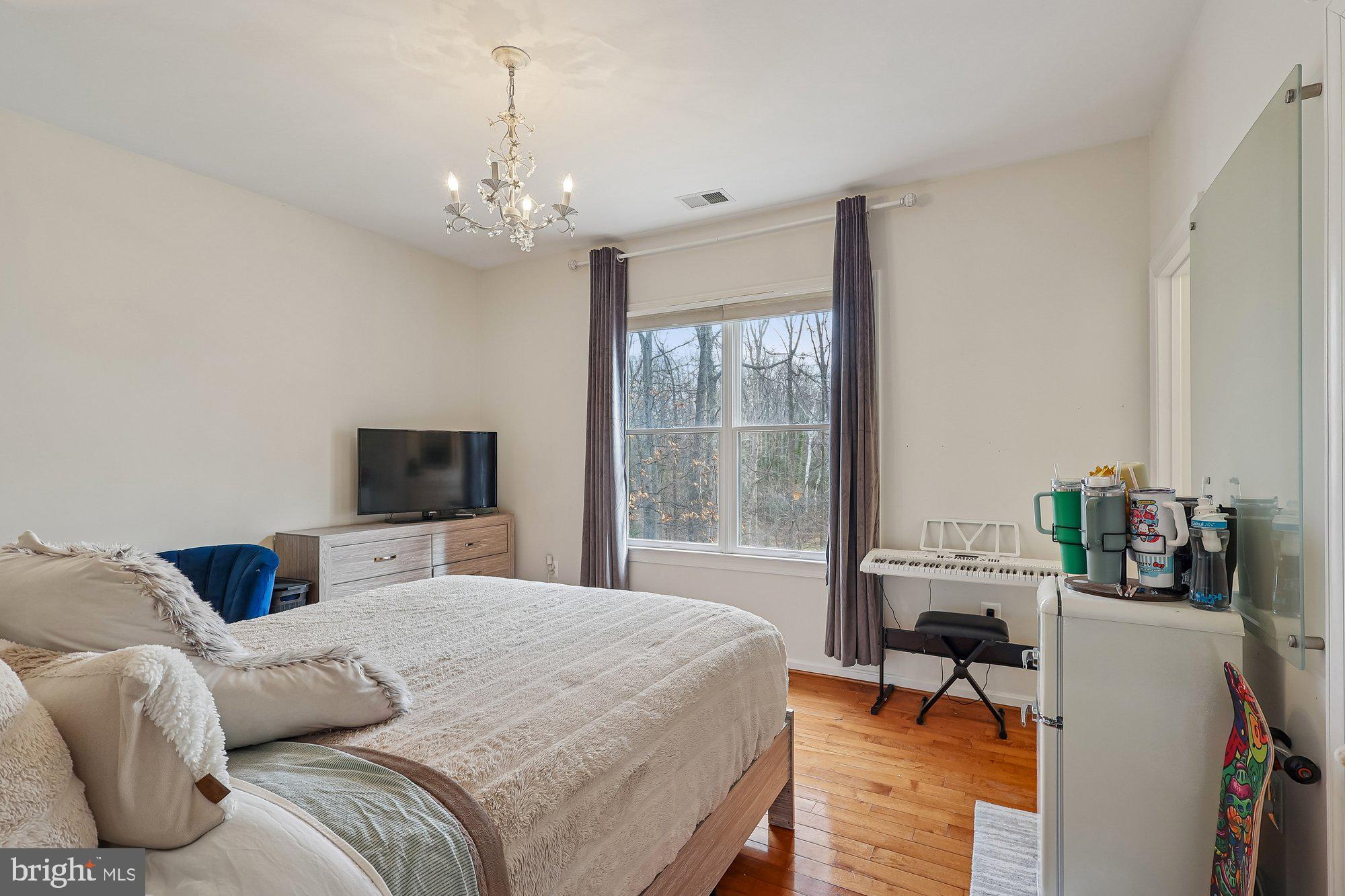 1303 WINDSOR RIDGE LANE