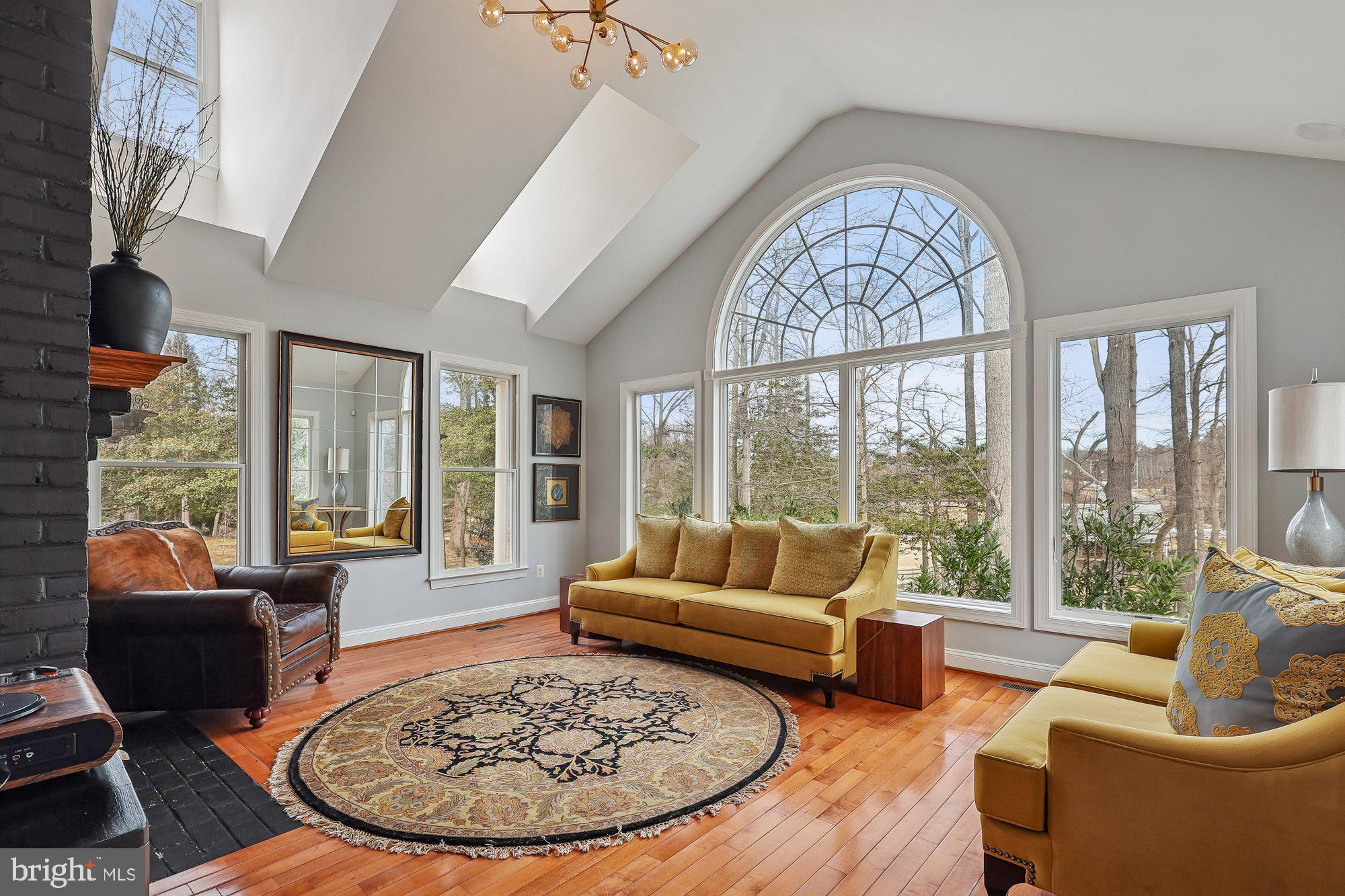 1303 WINDSOR RIDGE LANE