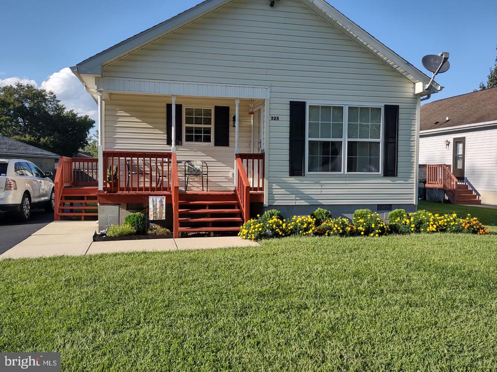 325 Carter Ave