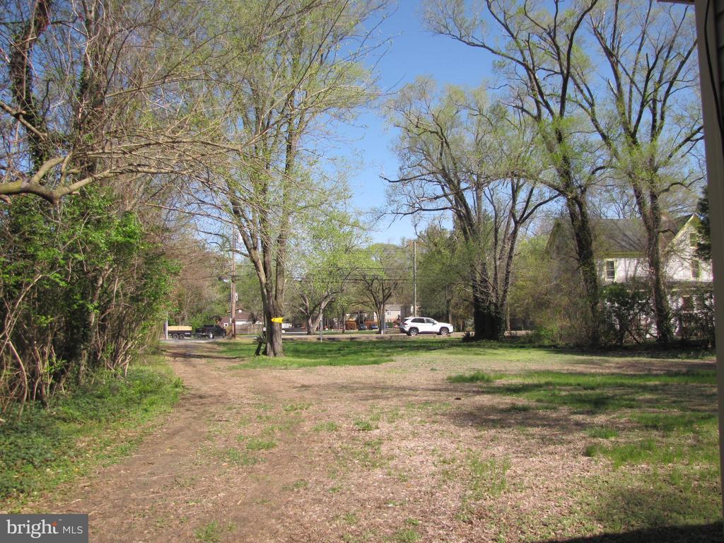 213 Central Ave