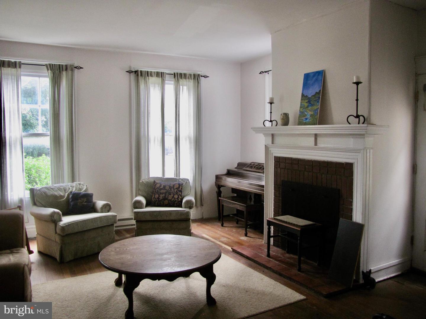 148 Main St