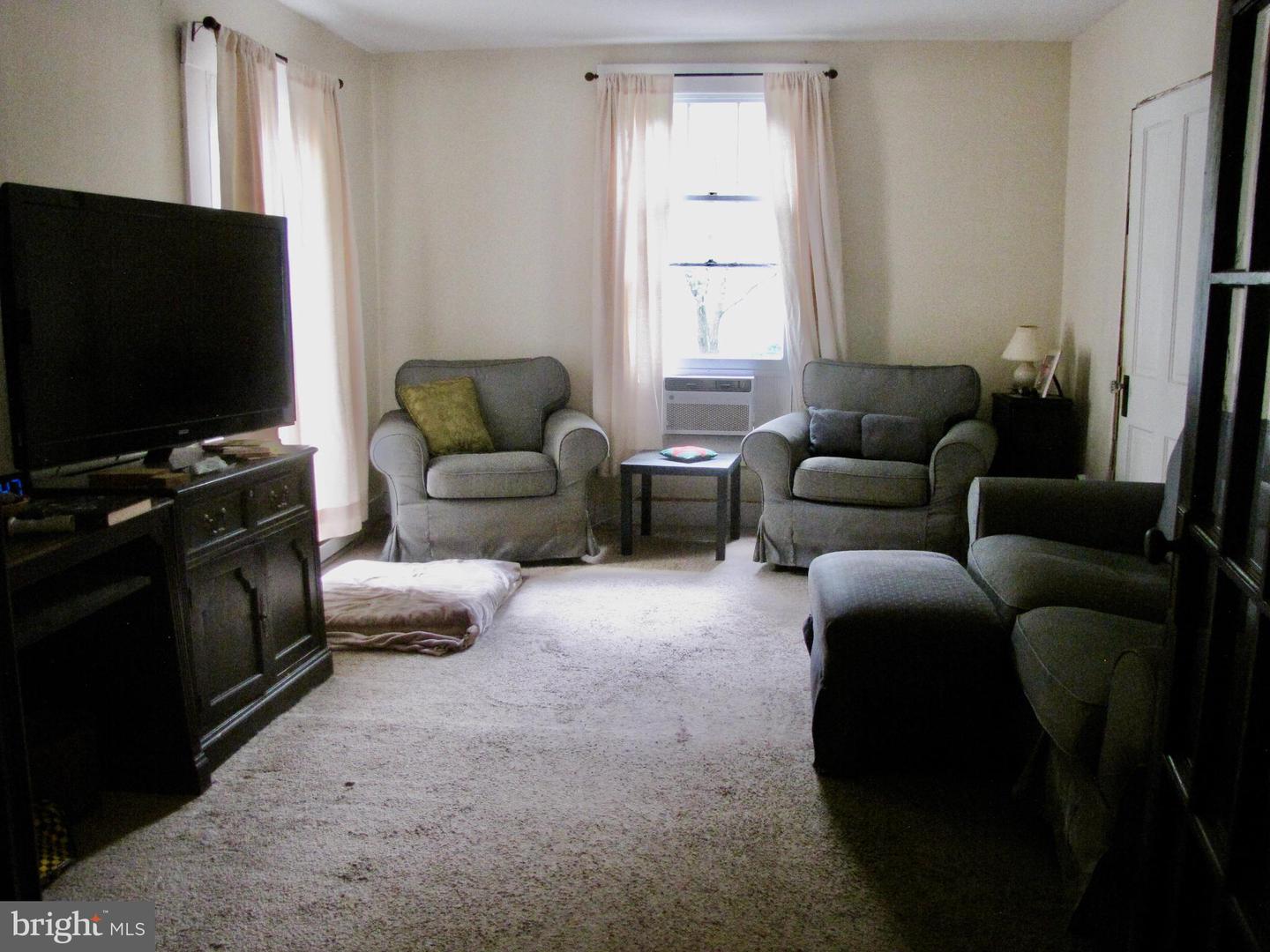 148 Main St