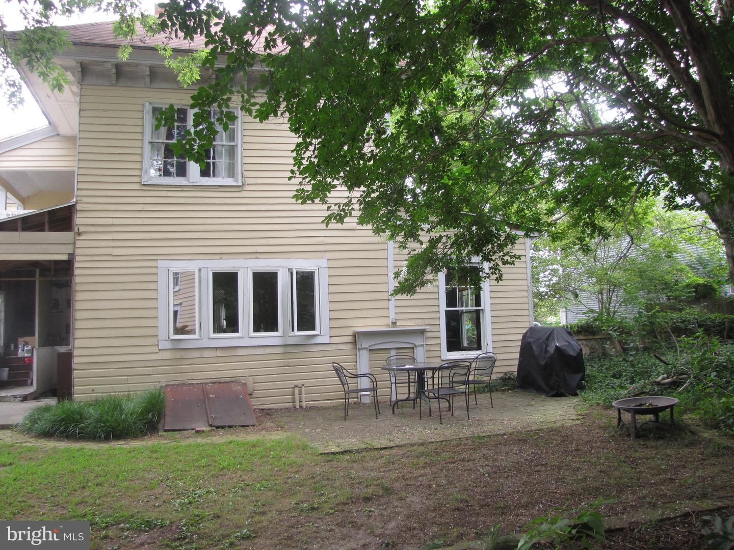 148 Main St