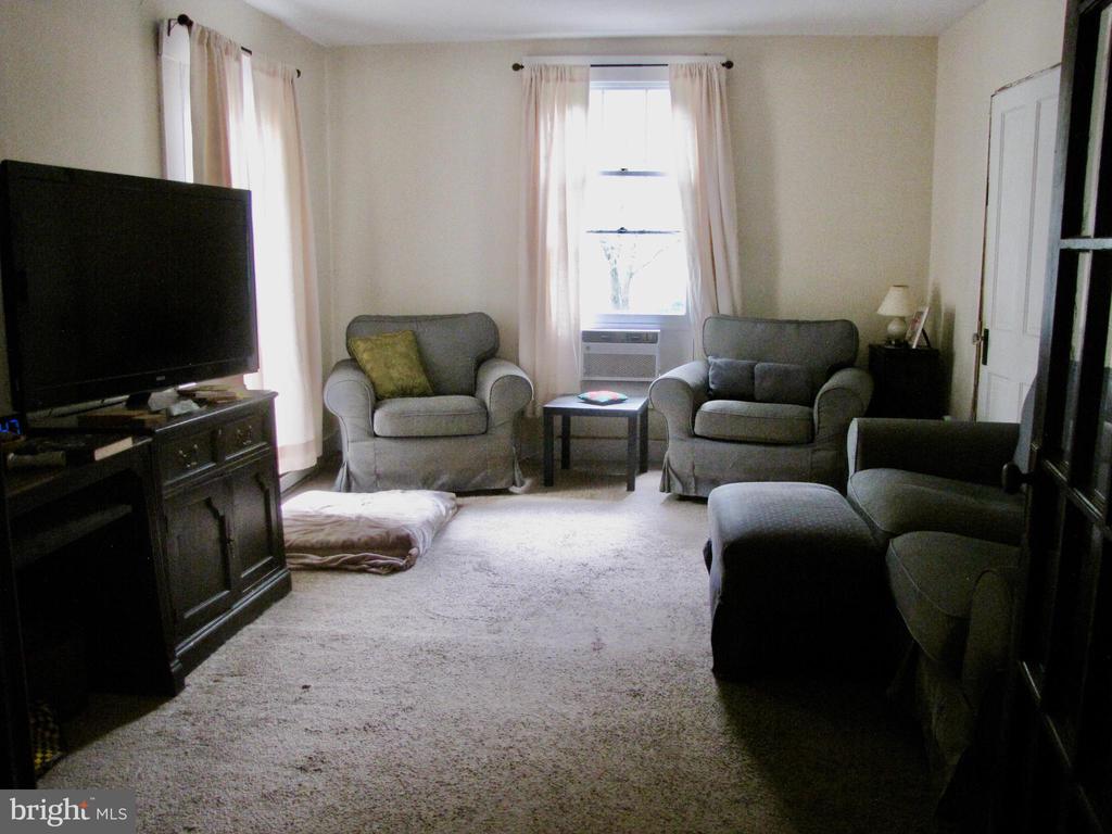 148 Main St