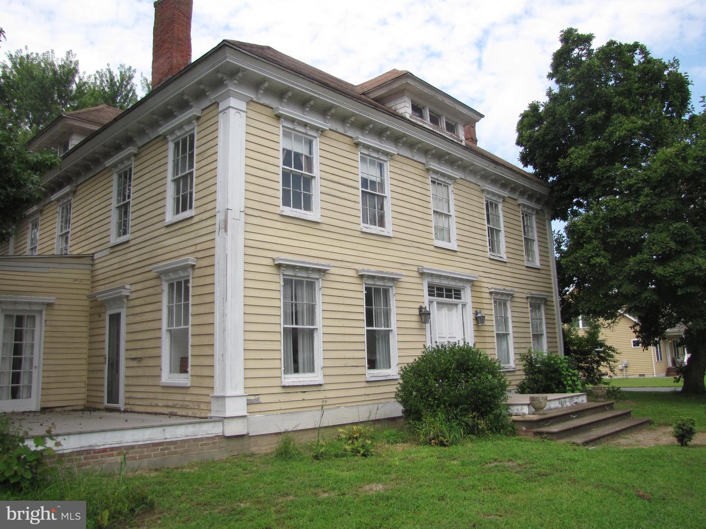 148 Main St