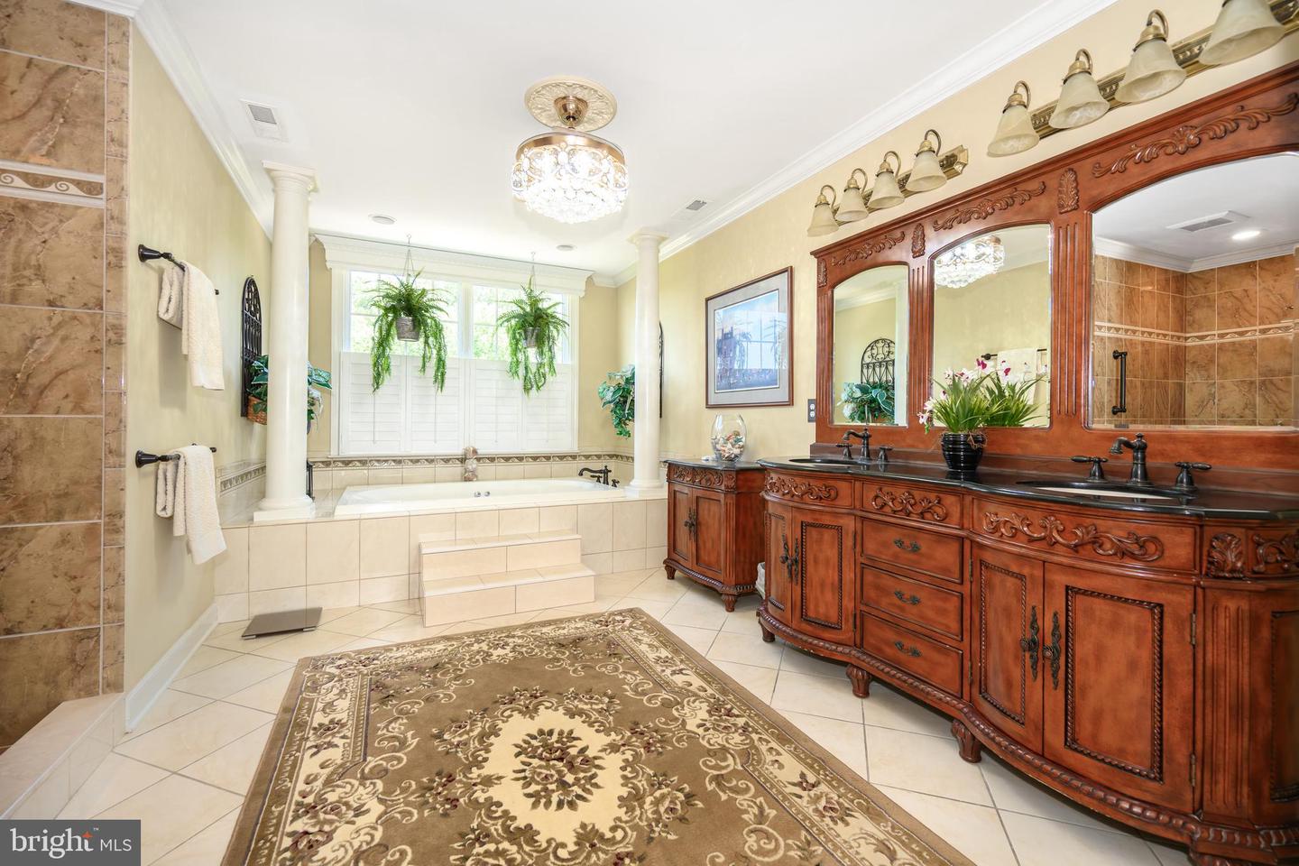 21477 Island Club Rd
