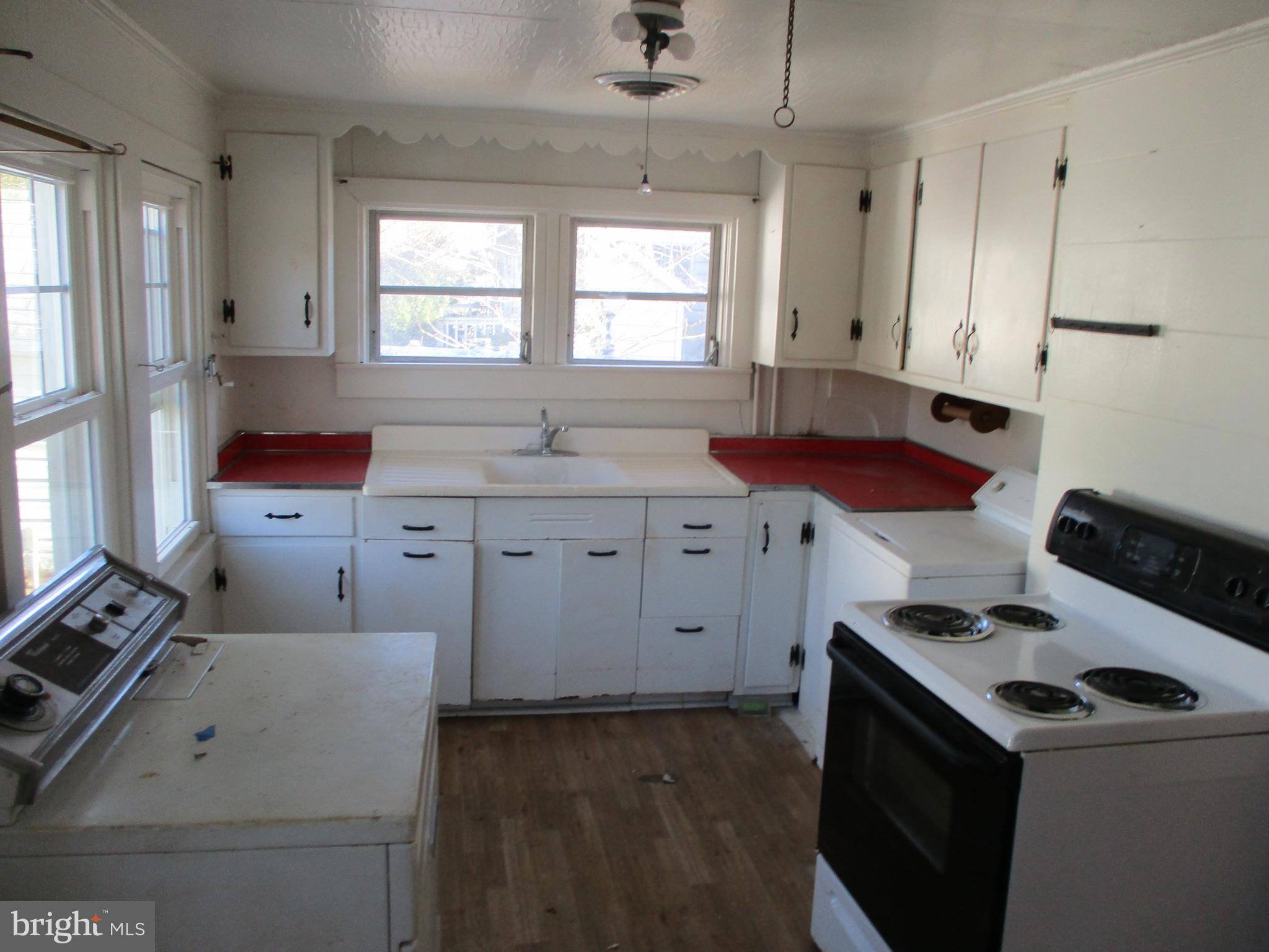 6369 NEAVITT MANOR ROAD