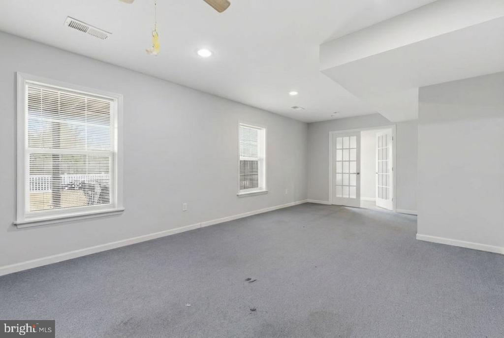 29197 SUPERIOR CIRCLE