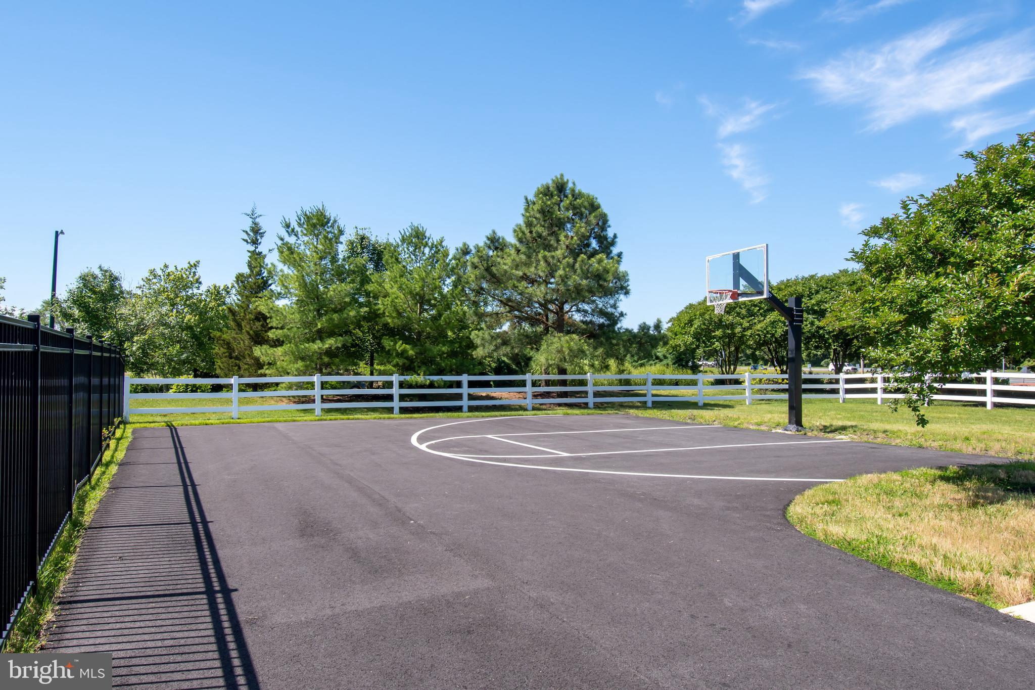 29197 SUPERIOR CIRCLE