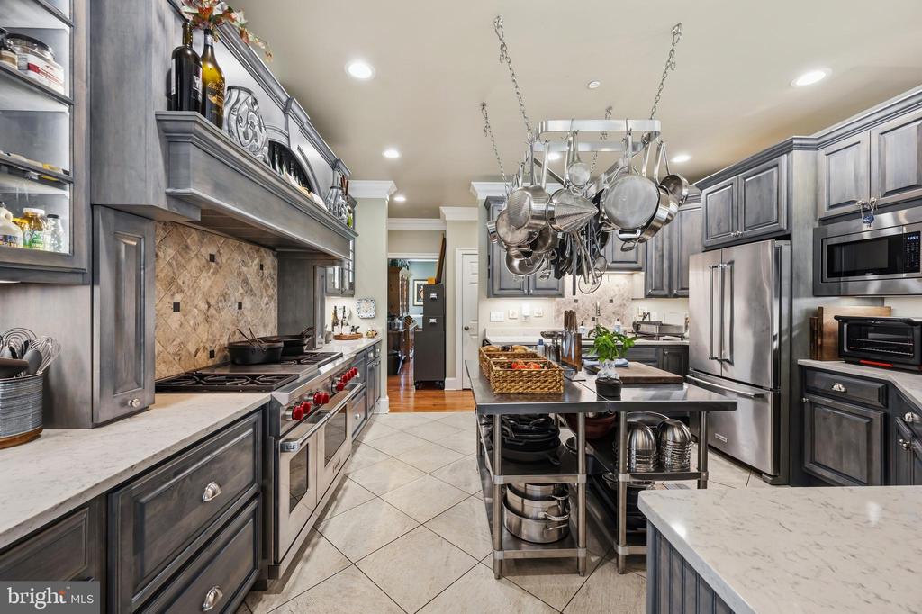 7909 CHURCH NECK