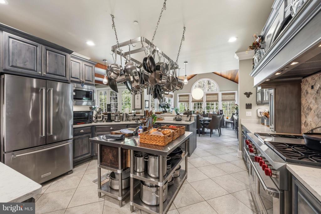 7909 CHURCH NECK