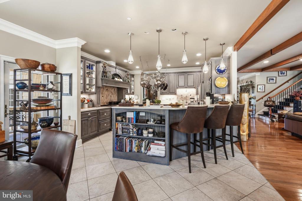 7909 CHURCH NECK