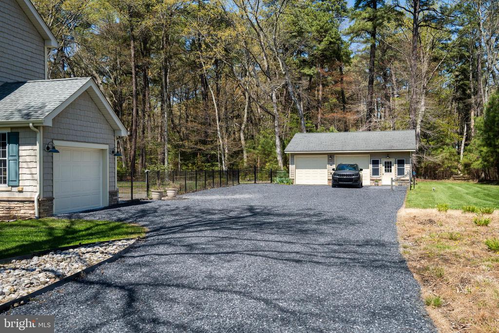 7909 CHURCH NECK