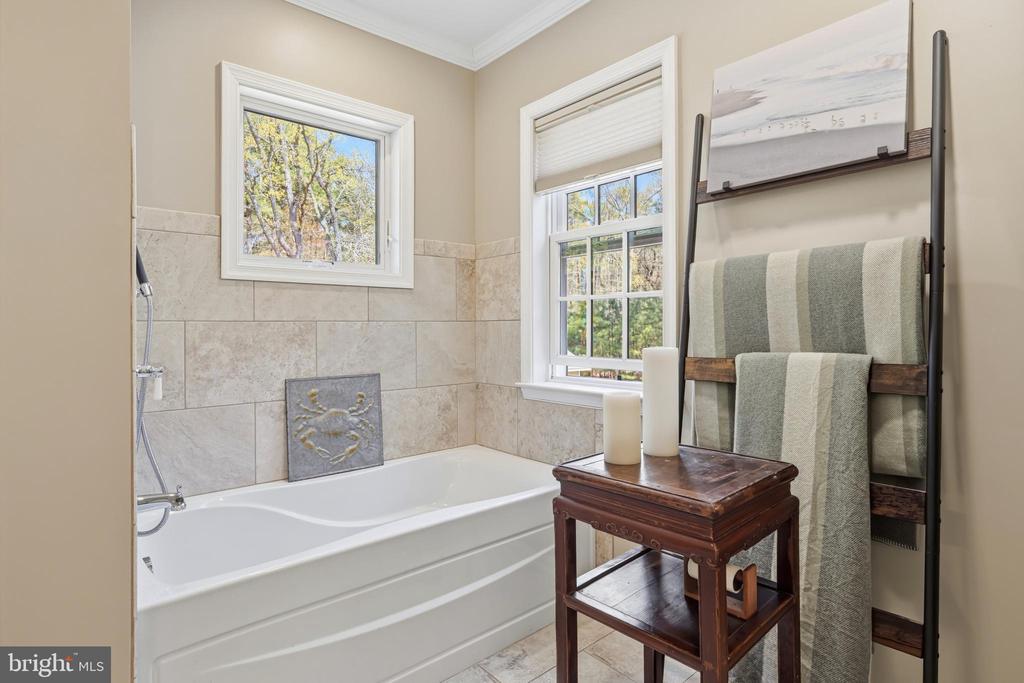 7909 CHURCH NECK