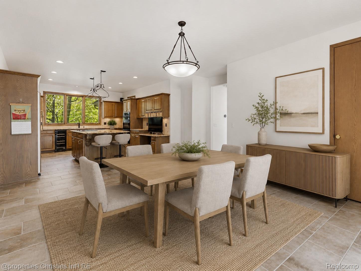 1743 Beechwood Way