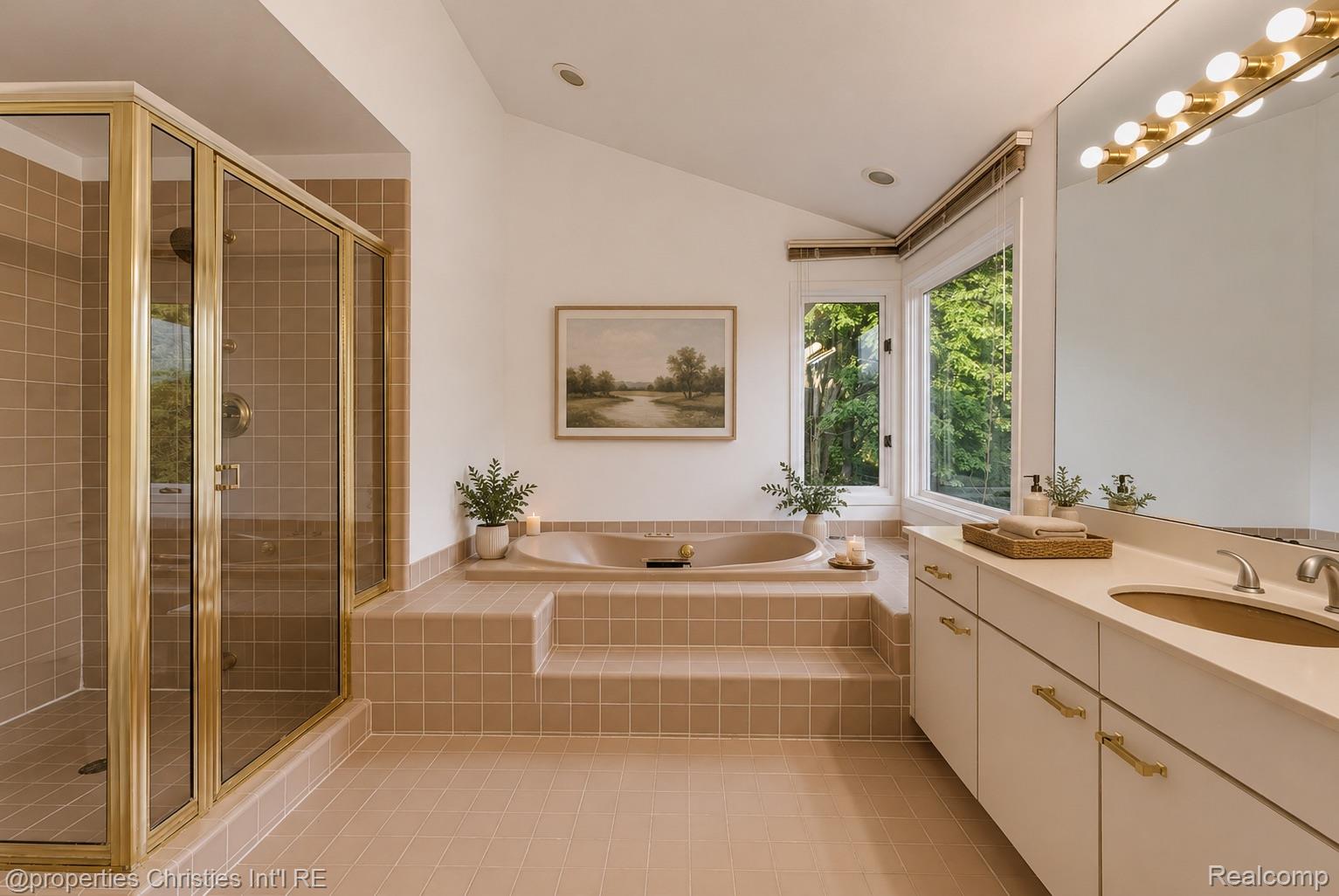 4802 Panorama Circle