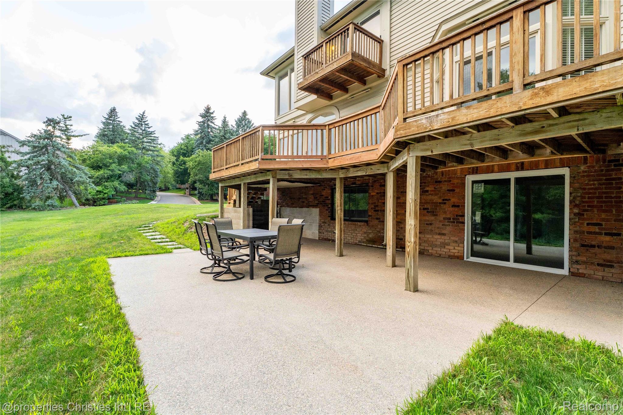 4802 Panorama Circle