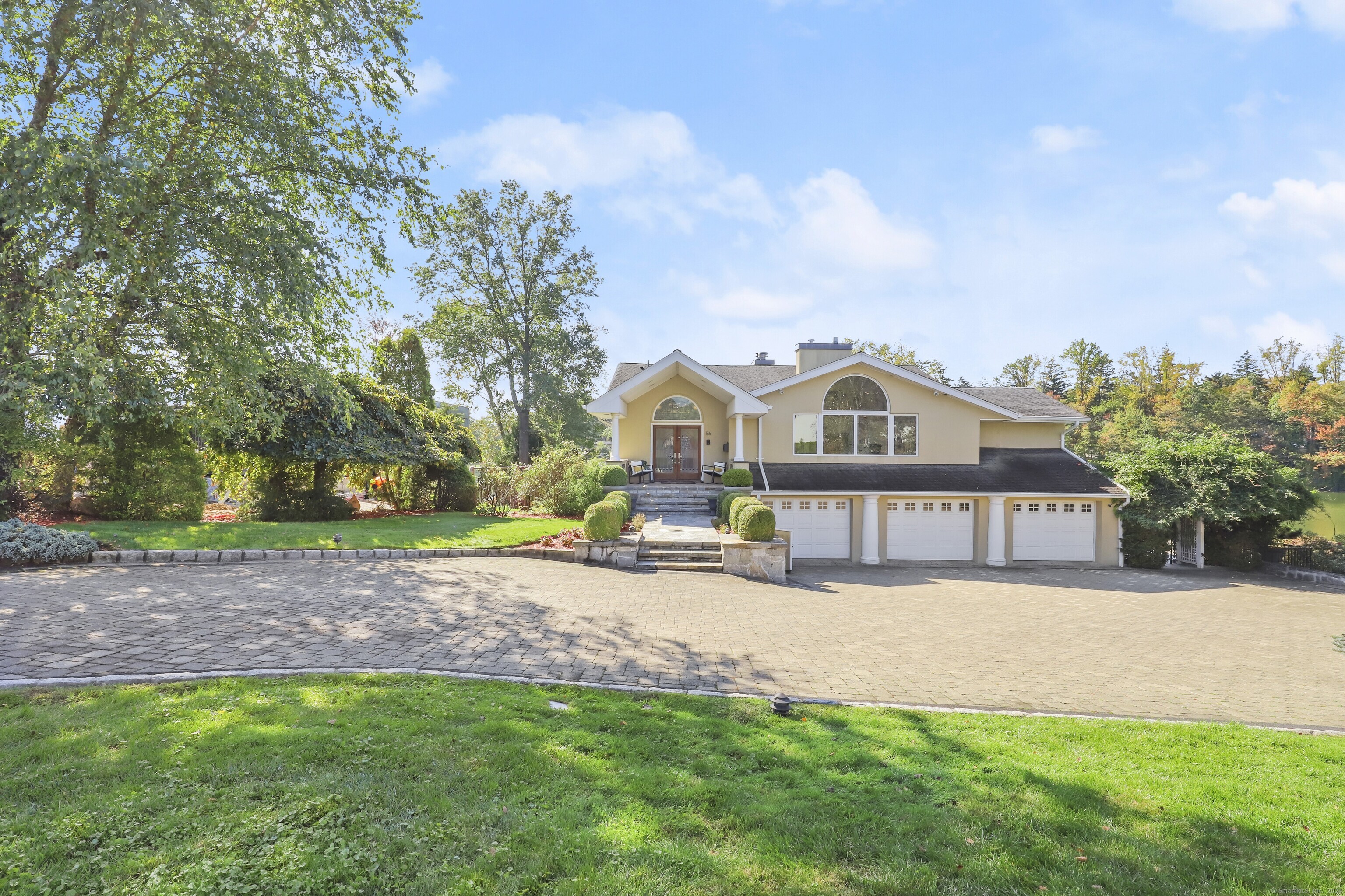 56 Lakeshore Drive