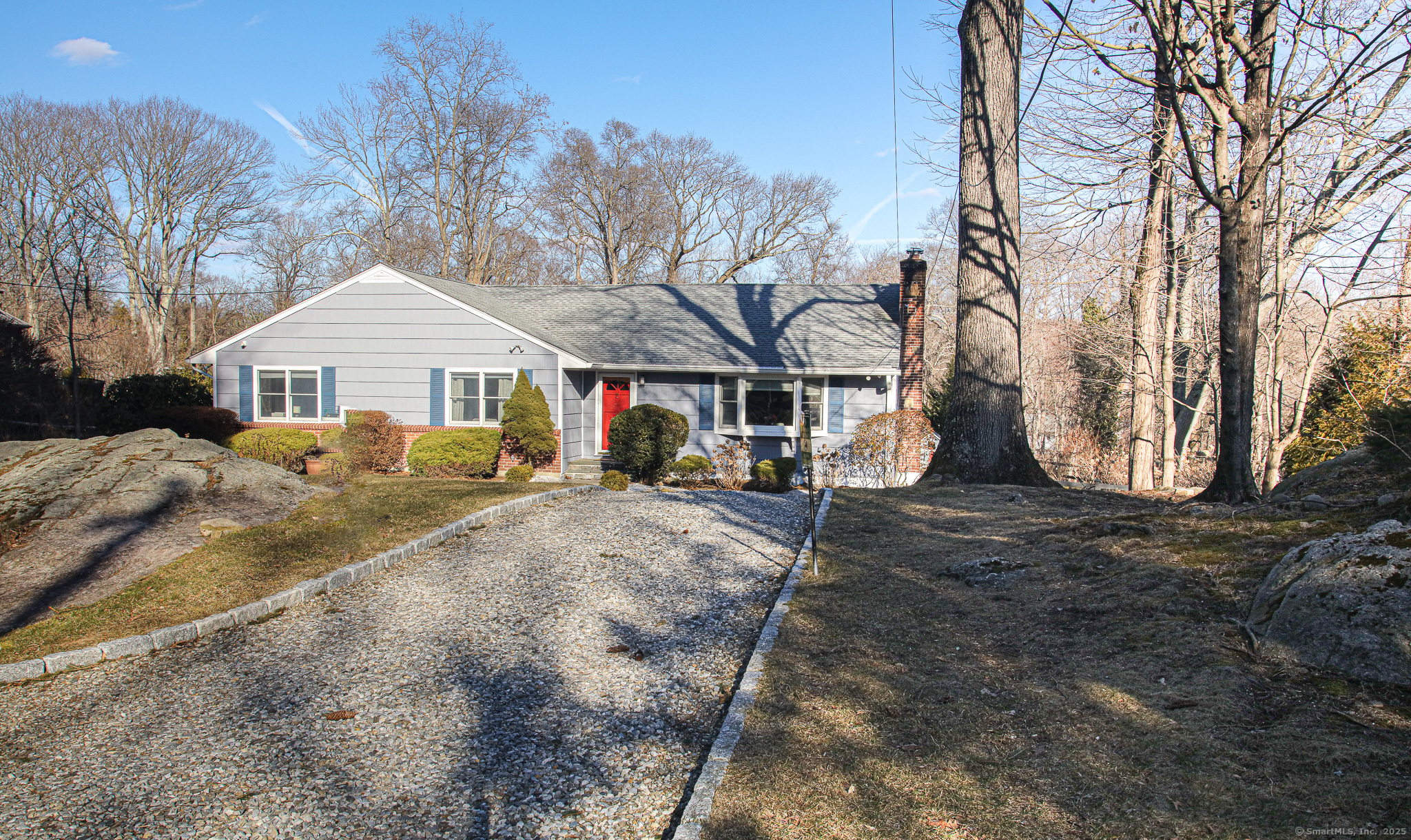 477 Den Road