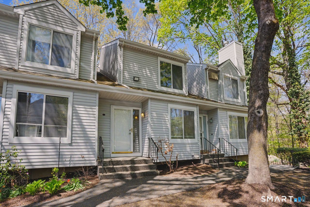 20 East Pembroke Road 28
