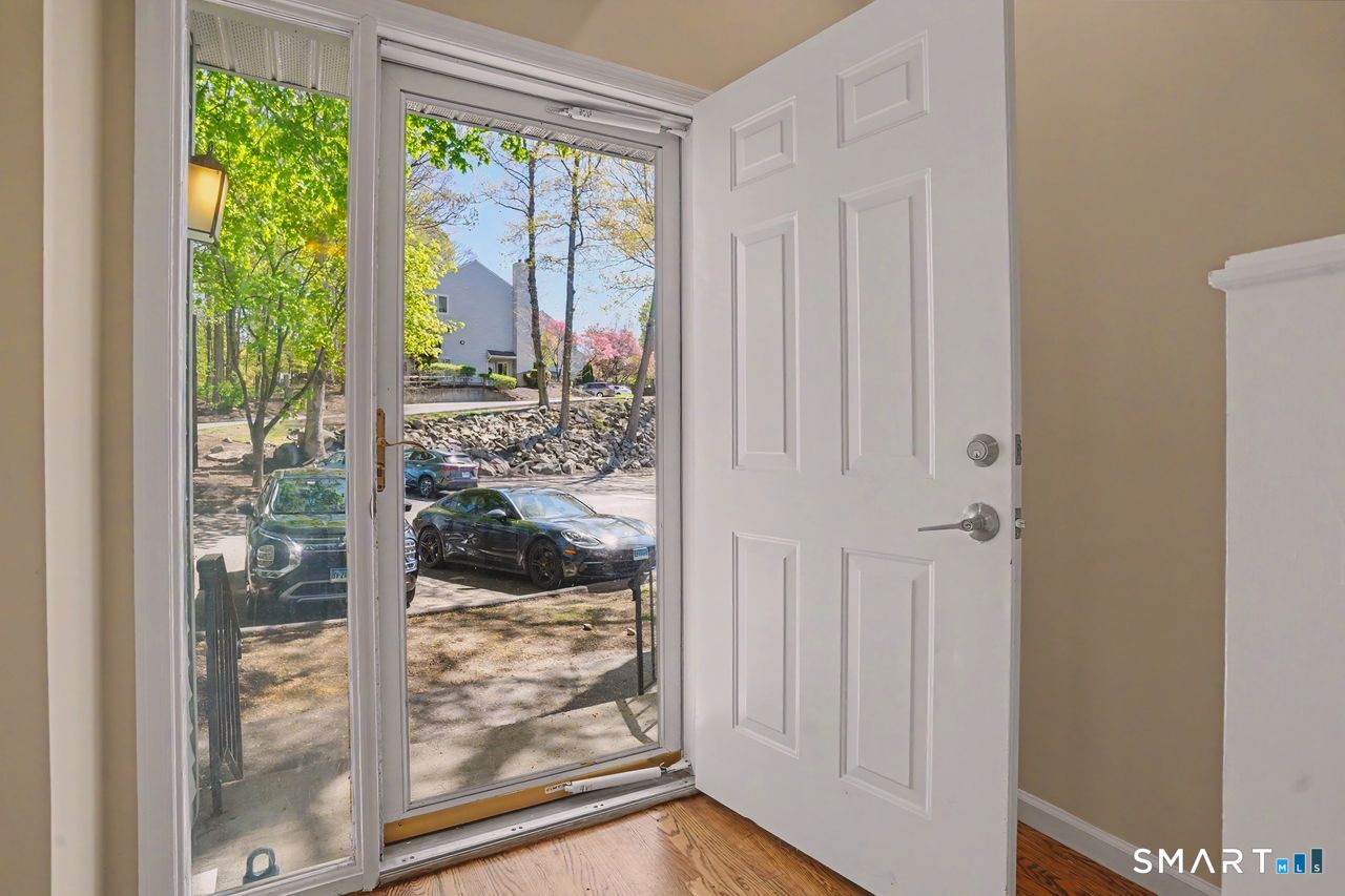 20 East Pembroke Road 28