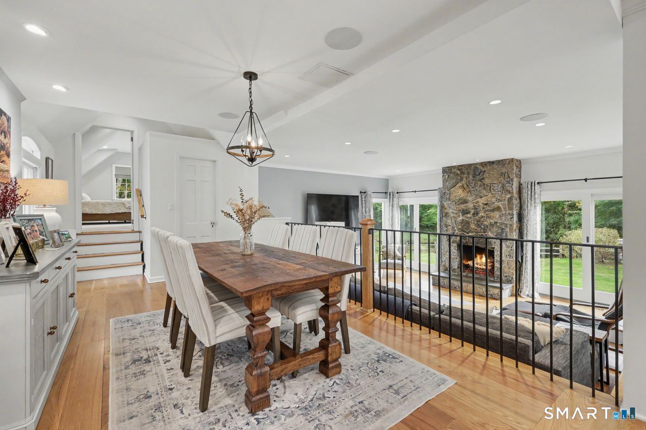 211 Laurel Road