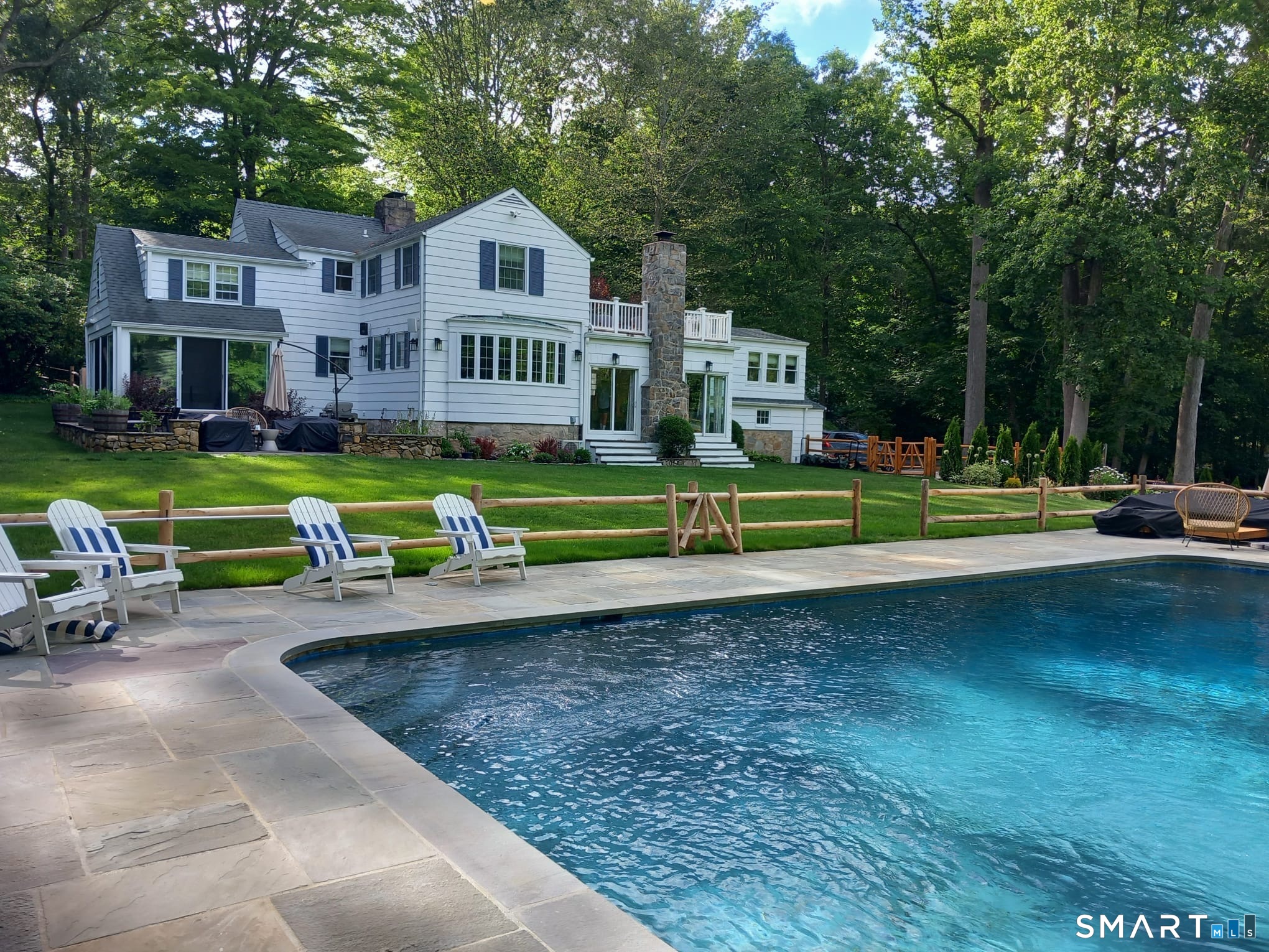 211 Laurel Road