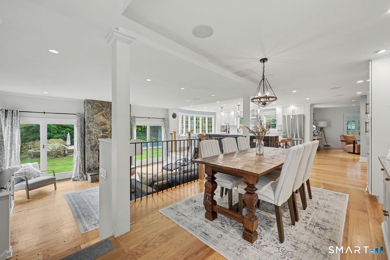 211 Laurel Road
