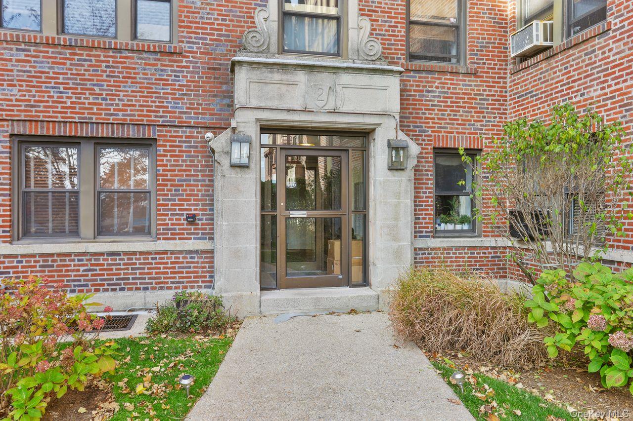 604 Tompkins Unit: 10-C