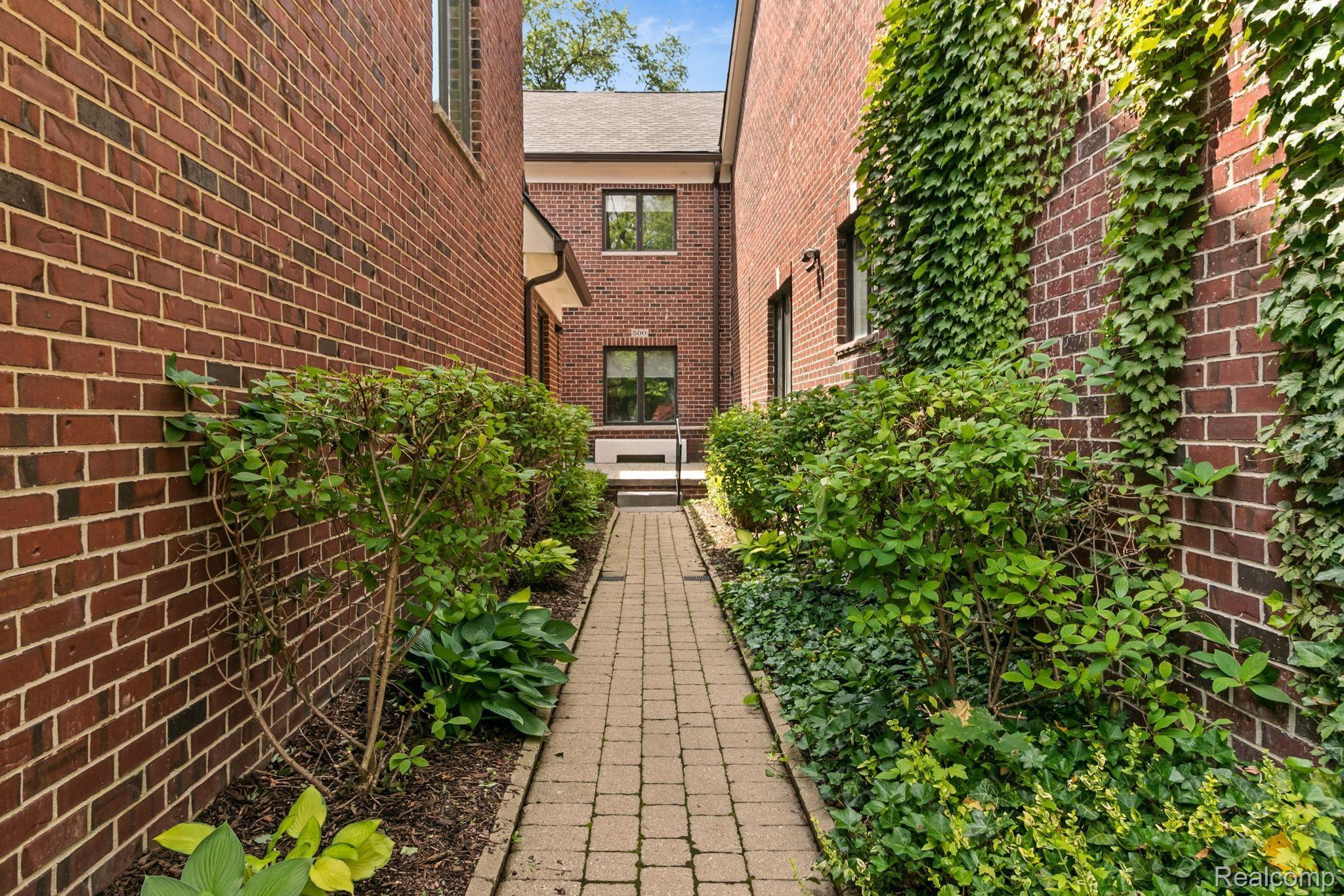 500 SOUTHFIELD Road