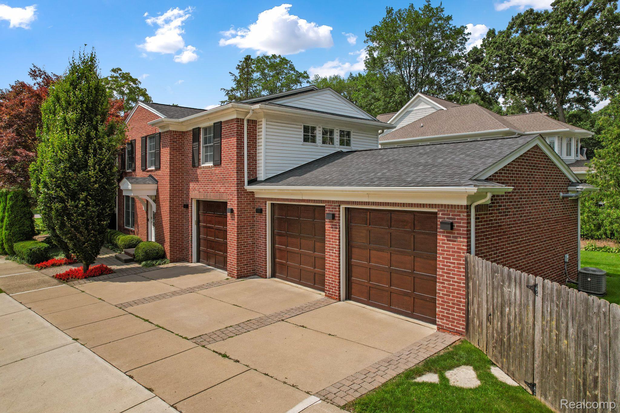 908 CHESTERFIELD Avenue