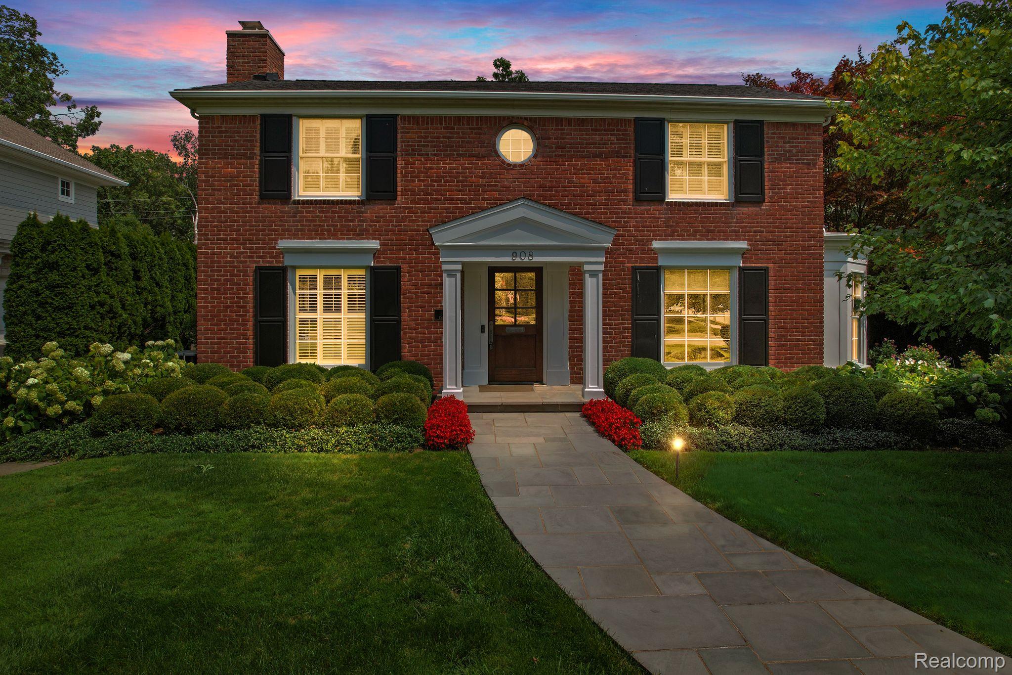 908 CHESTERFIELD Avenue