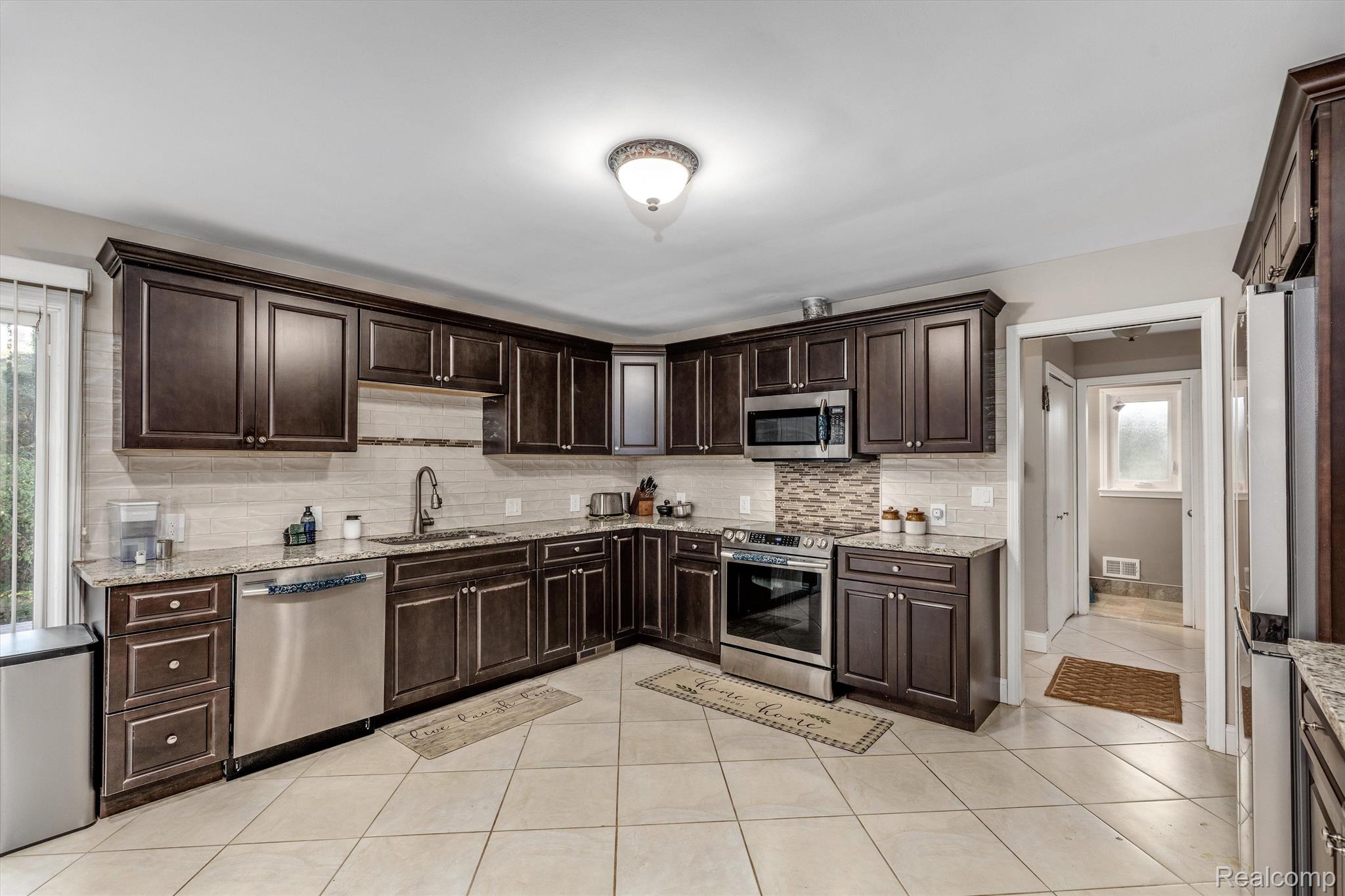 31536 W STONEWOOD Court
