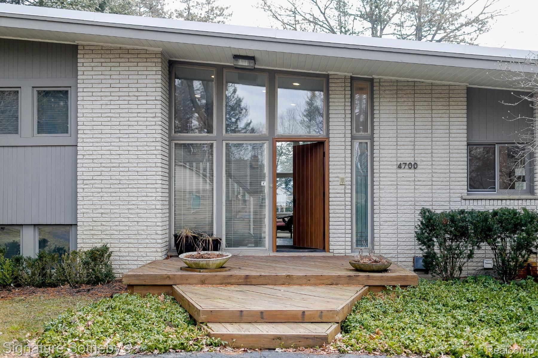 4700 HEATHER Lane
