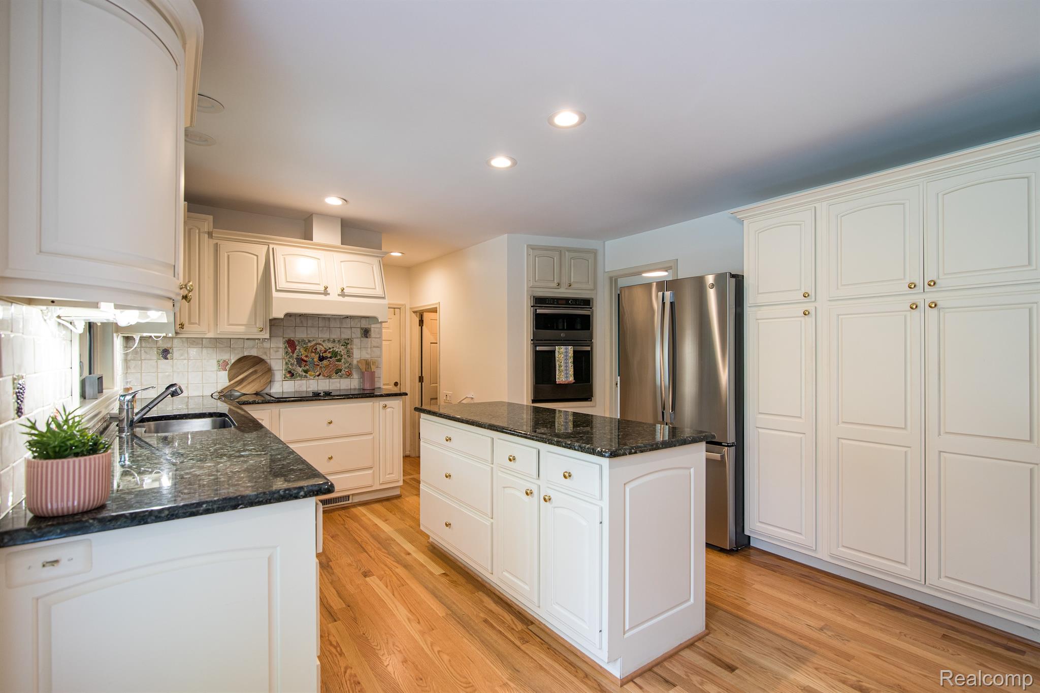 1024 ROCK SPRING Road