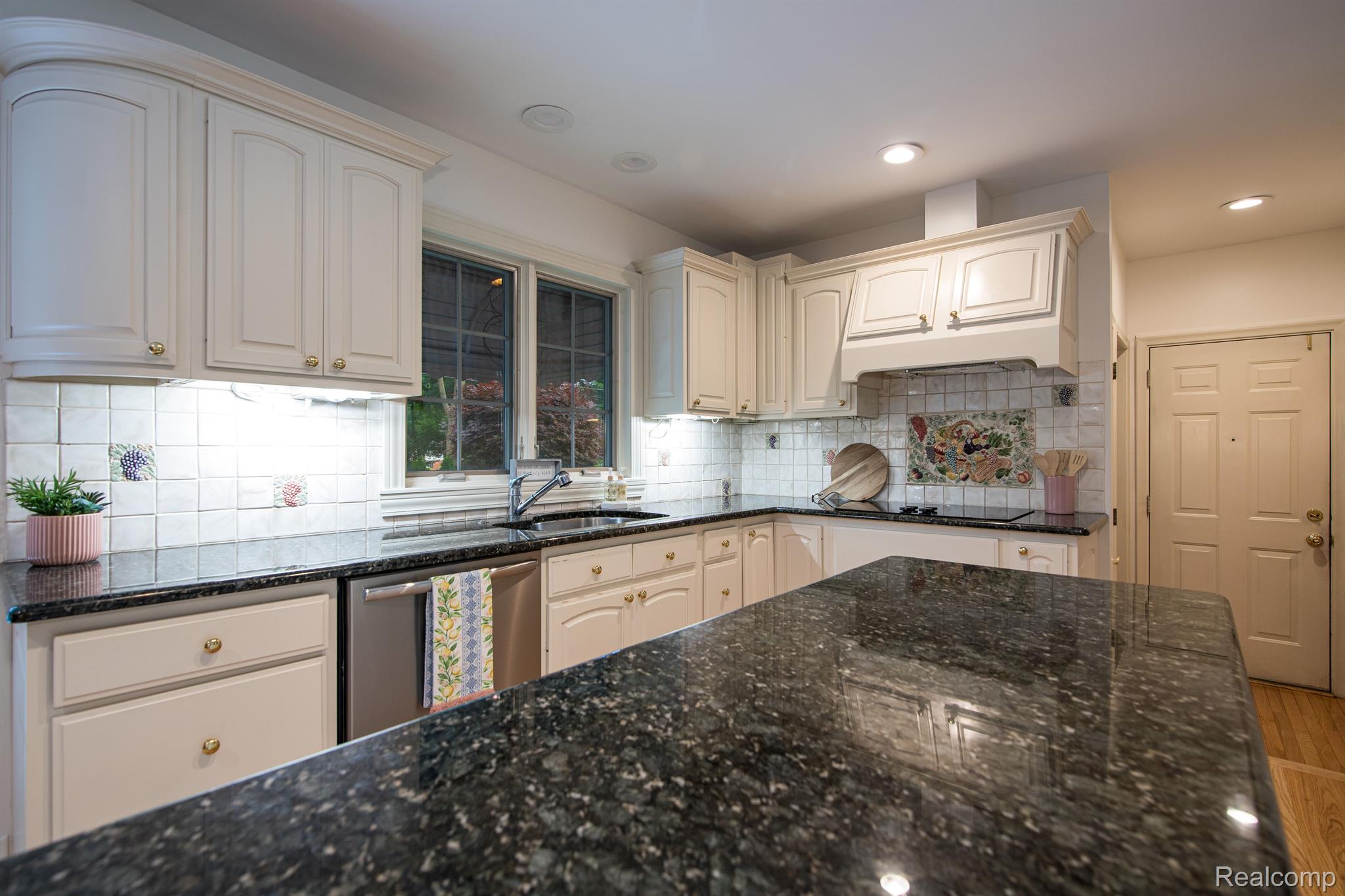 1024 ROCK SPRING Road