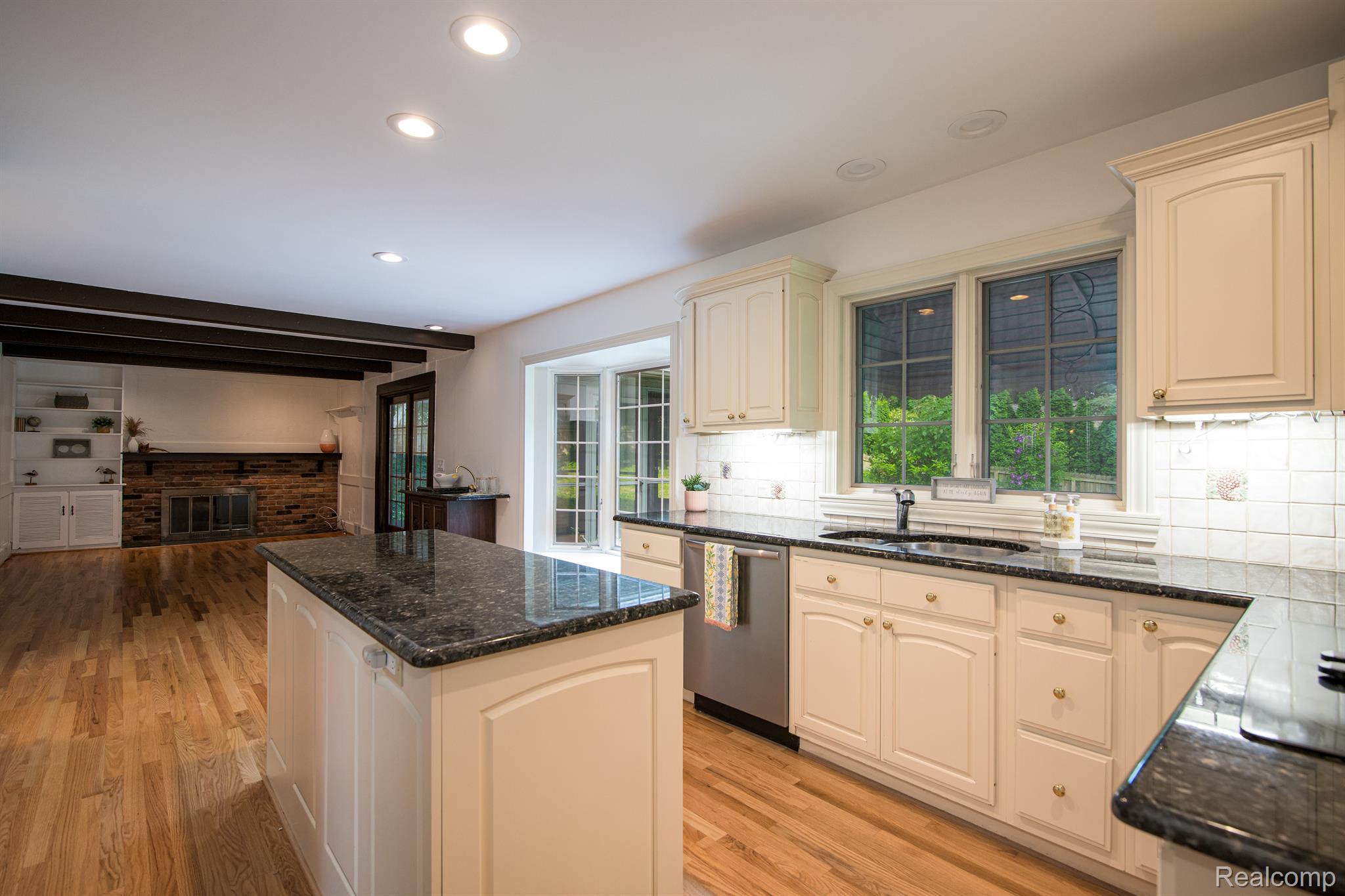 1024 ROCK SPRING Road