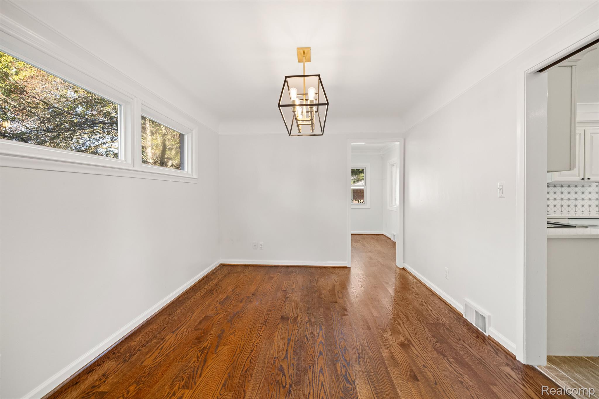 4436 ARLINGTON Drive
