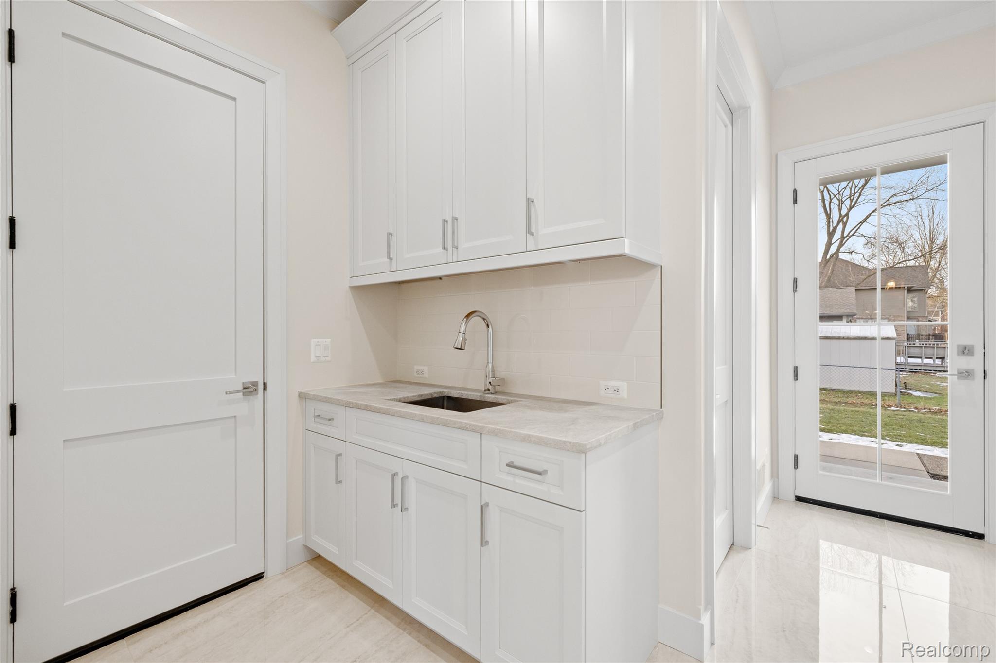 2802 HEATHFIELD Road