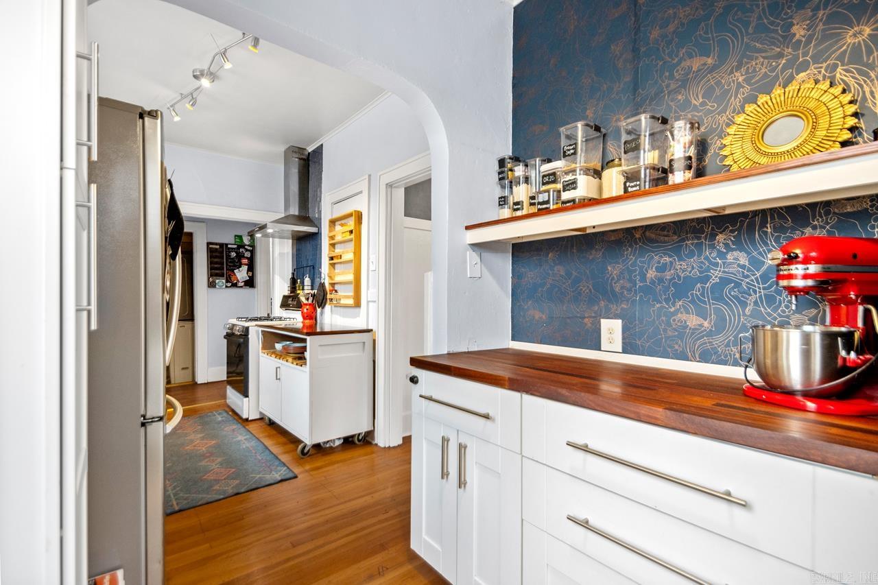 120 W G Avenue