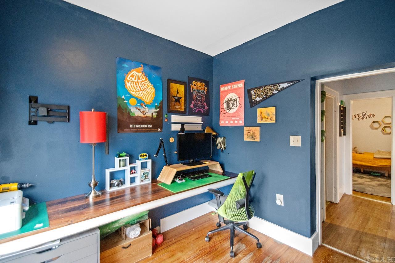 120 W G Avenue