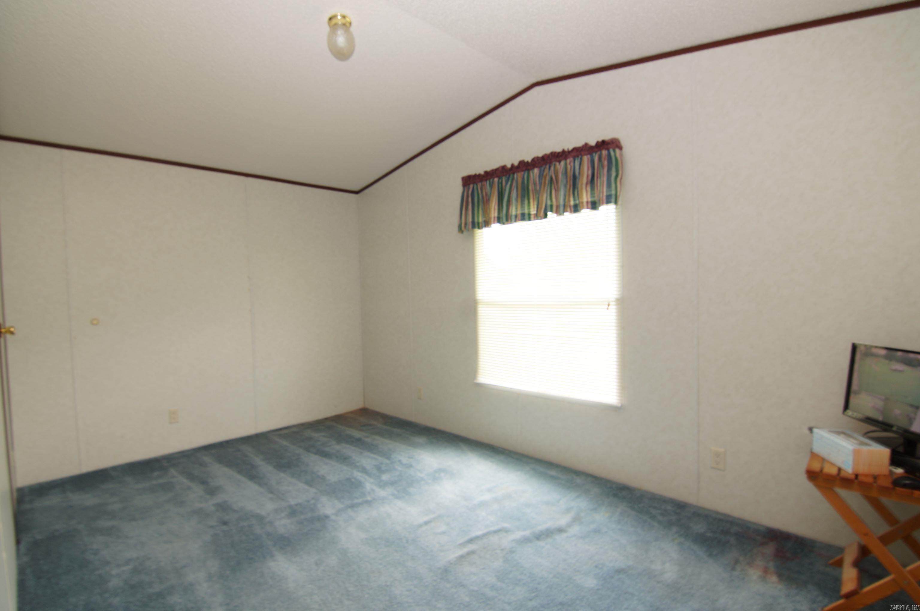 365 Maple Tree Cove