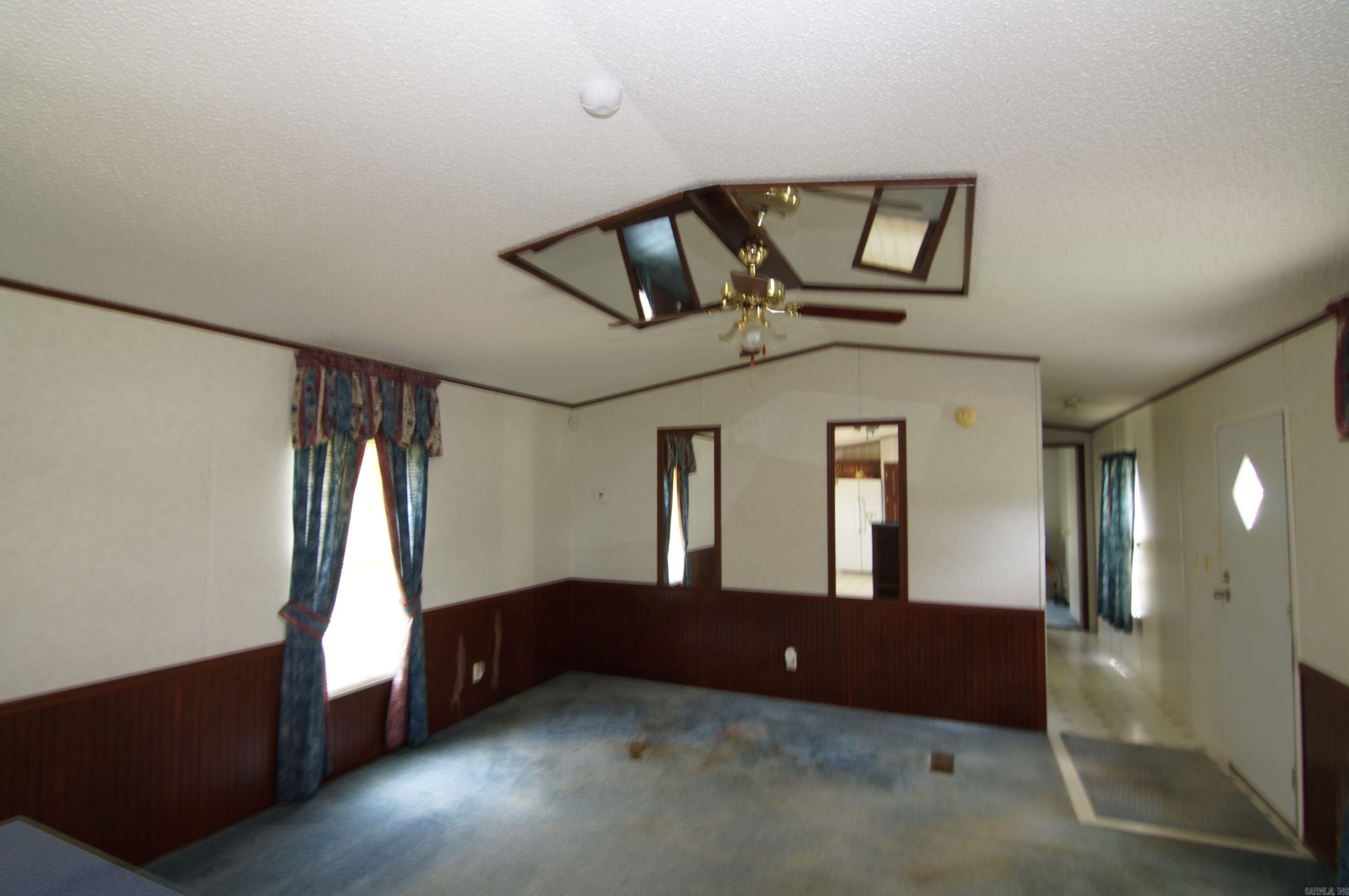 365 Maple Tree Cove