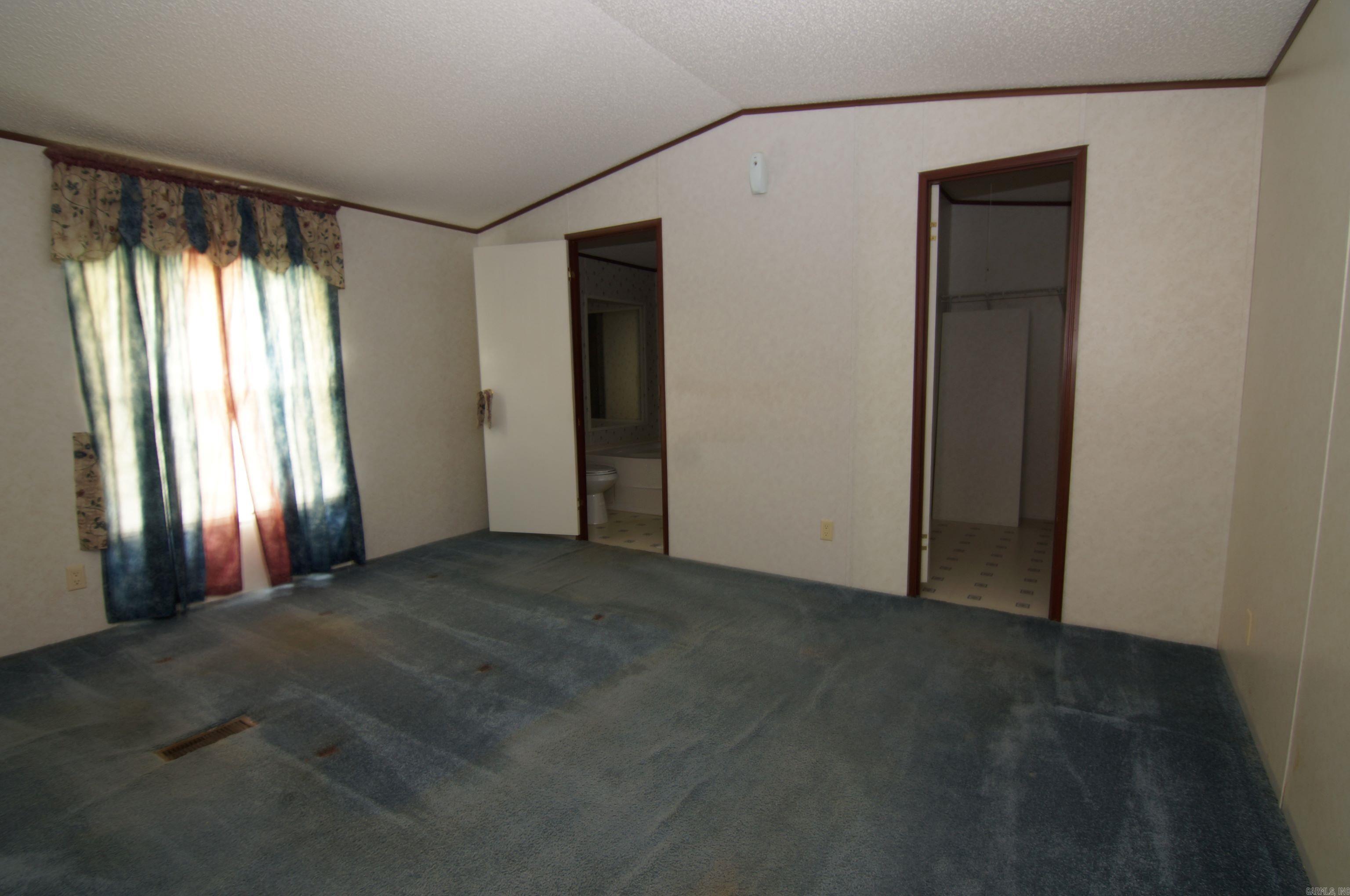 365 Maple Tree Cove