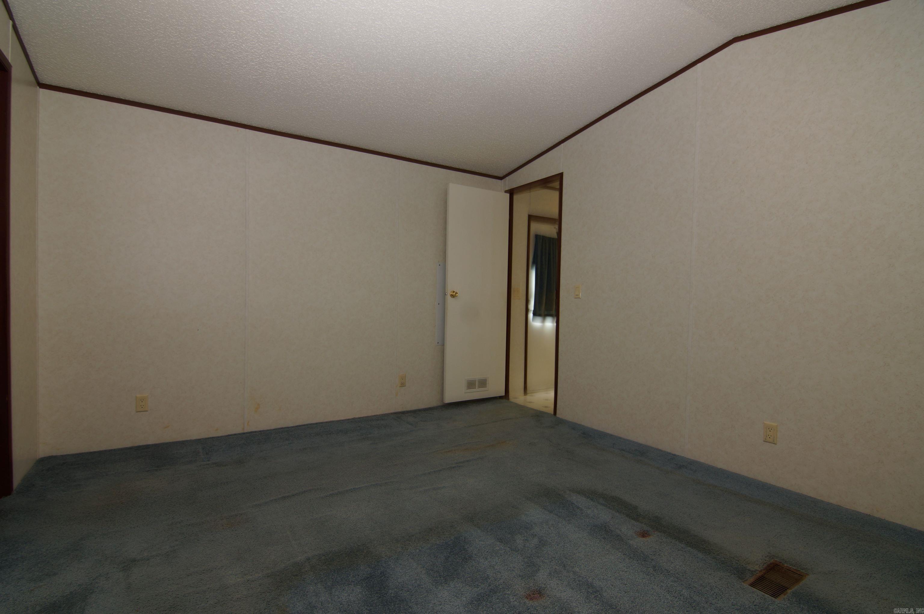365 Maple Tree Cove