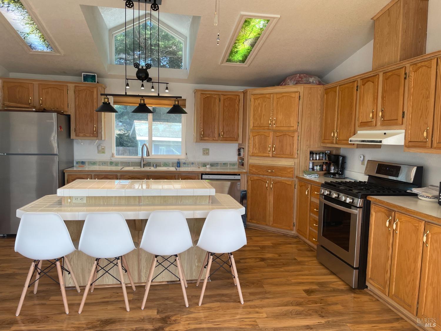 17700 Pacific View Dr