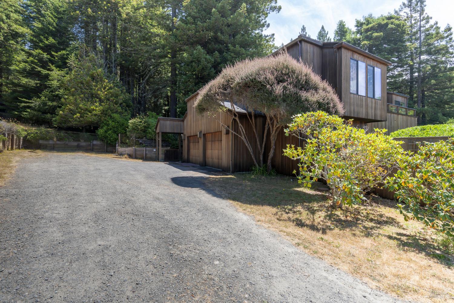 37190 Rams Horn Reach