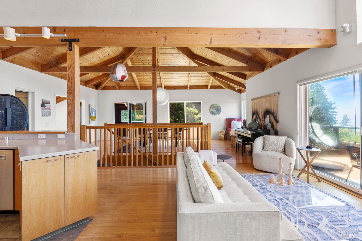 37190 Rams Horn Reach