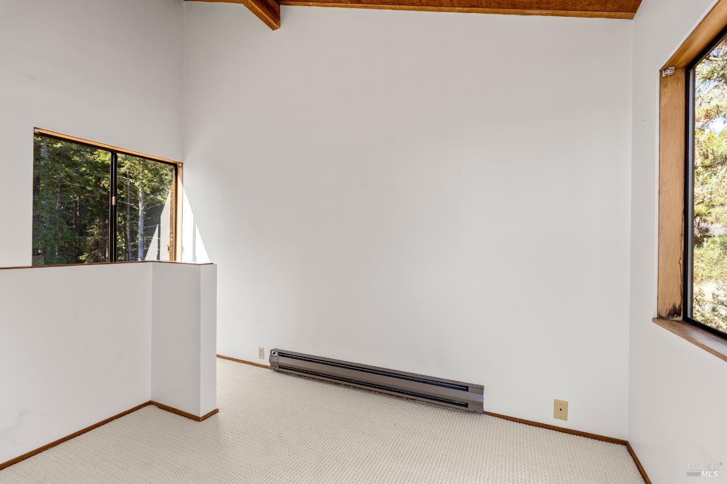 350 Madrone Mdw